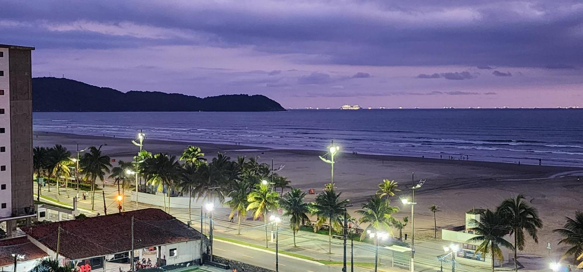 Apto Frente Mar Em Praia Grande エクステリア 写真